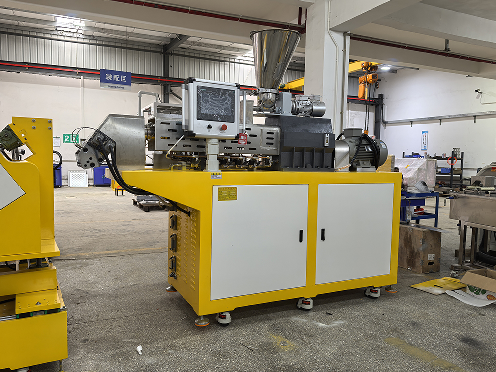 平行异向双螺杆挤出流延机