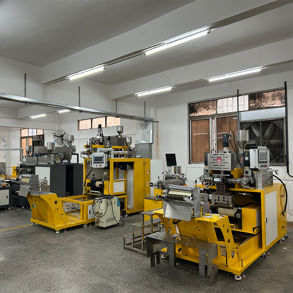 ZS-432-3三层共挤流延机